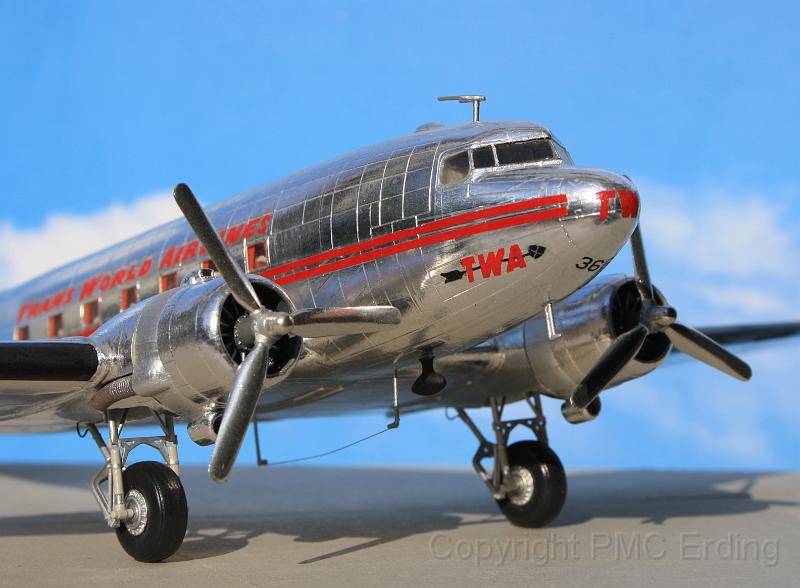 DC-3 TWA Revell 1-72 Wimmer Thomas 02.JPG